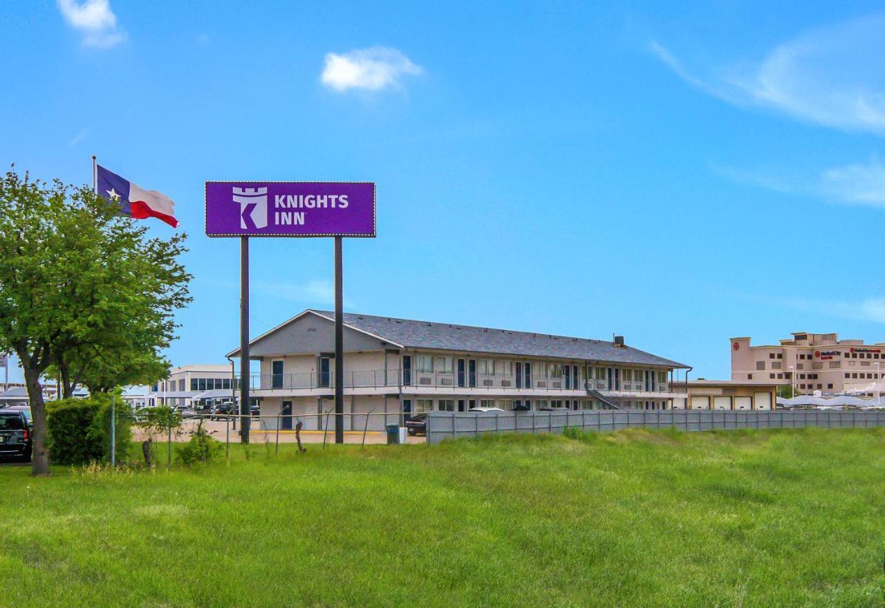 Knights Inn North Richland Hills Exteriér fotografie