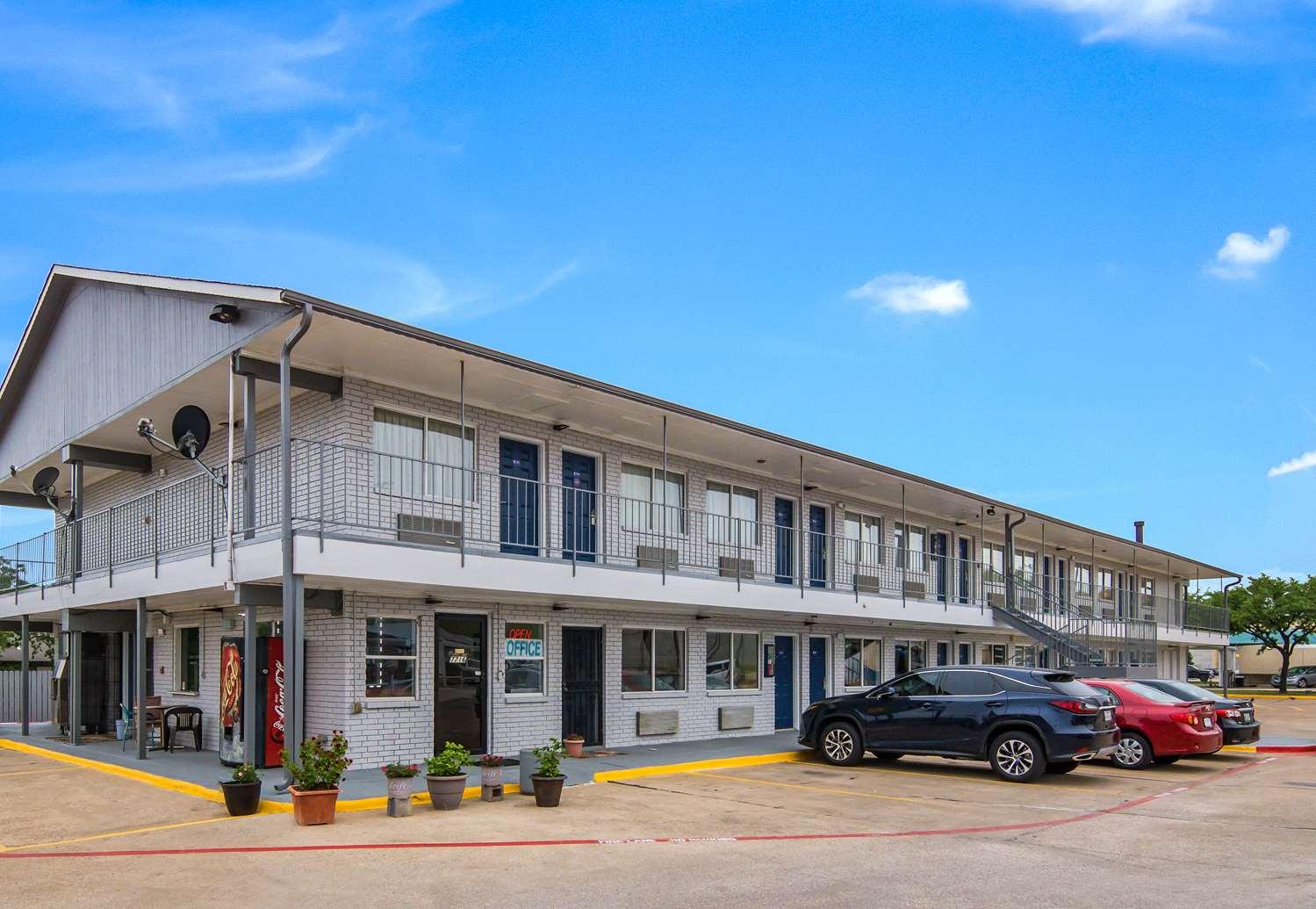 Knights Inn North Richland Hills Exteriér fotografie